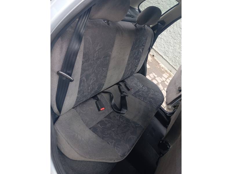 CHEVROLET - CORSA - 2002/2002 - Prata - R$ 19.900,00