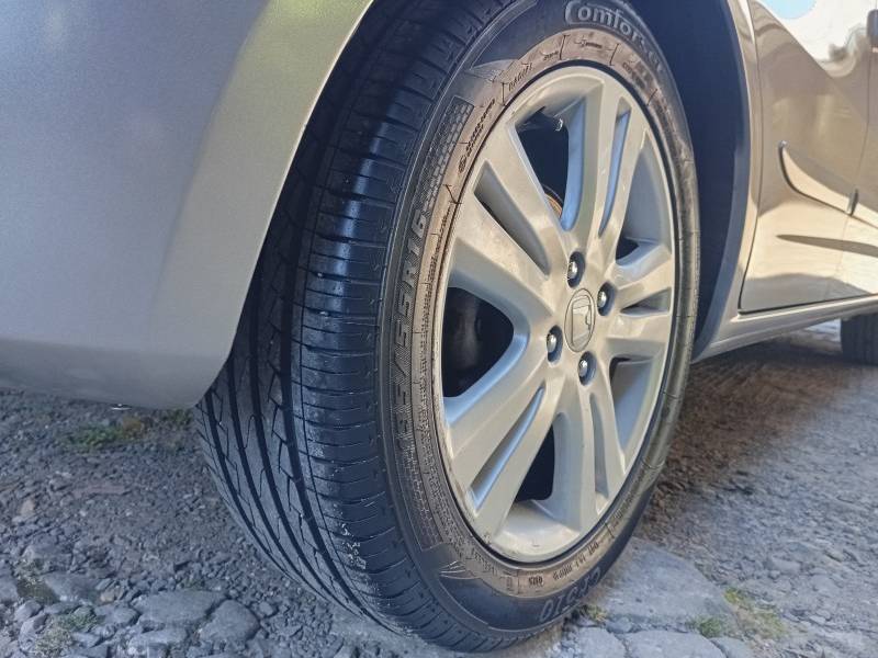 HONDA - FIT - 2010/2010 - Dourada - R$ 46.900,00