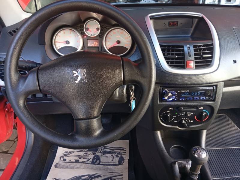 PEUGEOT - 207 - 2014/2014 - Vermelha - R$ 29.900,00