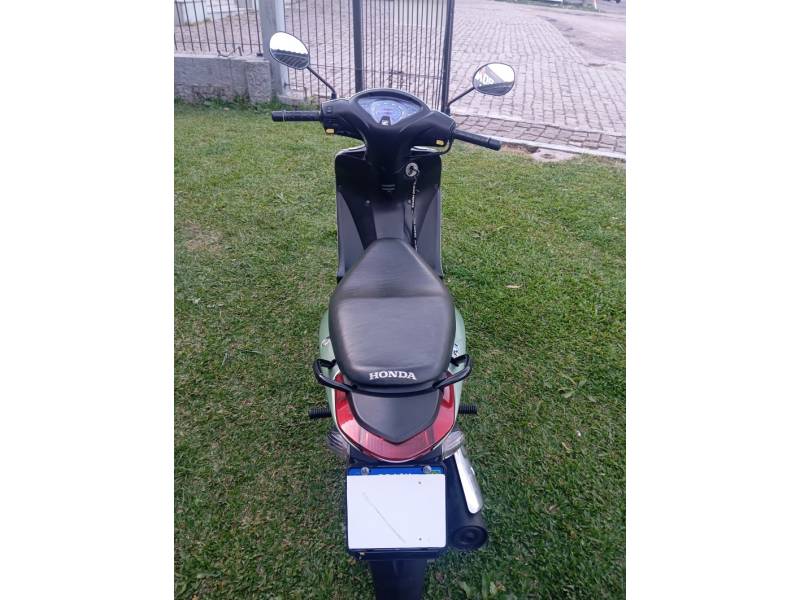 HONDA - BIZ 125 - 2011/2011 - Verde - R$ 10.900,00