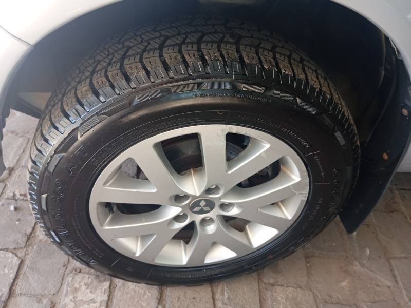 MITSUBISHI - PAJERO TR4 - 2010/2010 - Prata - R$ 59.900,00