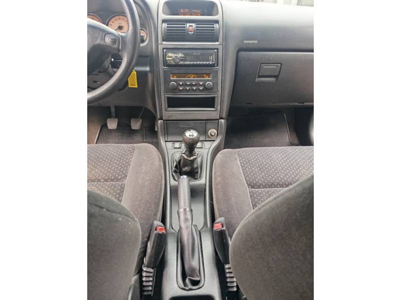 CHEVROLET - ASTRA - 2011/2011 - Prata - R$ 39.900,00