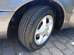 TOYOTA - COROLLA - 2001/2001 - Cinza - R$ 29.900,00