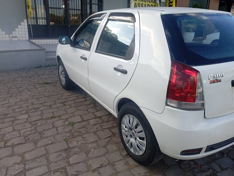 FIAT - PALIO - 2015/2015 - Branca - Sob Consulta