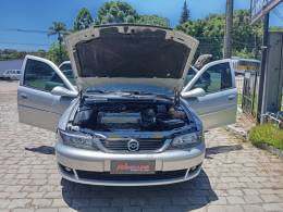 CHEVROLET - VECTRA - 2002/2002 - Prata - Sob Consulta