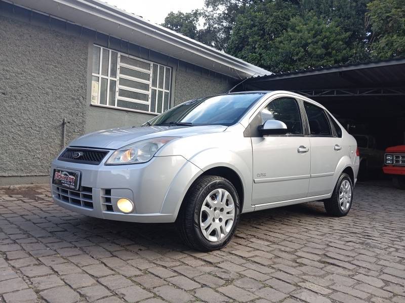 FORD - FIESTA - 2010/2010 - Prata - R$ 31.900,00