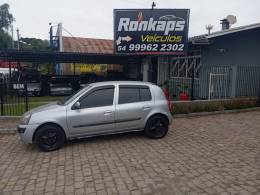 RENAULT - CLIO - 2006/2006 - Prata - R$ 19.900,00