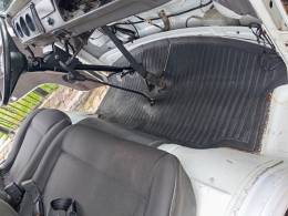 VOLKSWAGEN - KOMBI - 2000/2000 - Branca - R$ 29.900,00