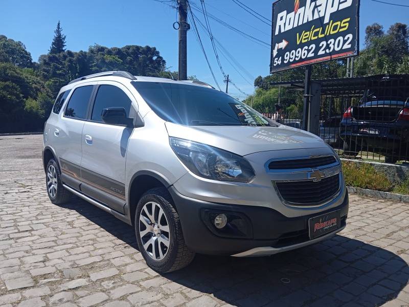 CHEVROLET - SPIN - 2016/2016 - Branca - R$ 59.900,00