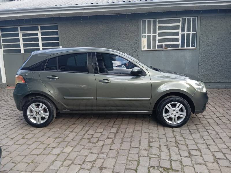 CHEVROLET - AGILE - 2010/2010 - Verde - R$ 36.500,00