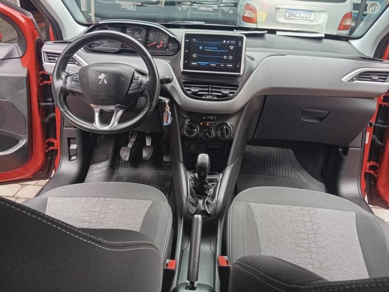 PEUGEOT - 208 - 2018/2018 - Vermelha - R$ 45.900,00