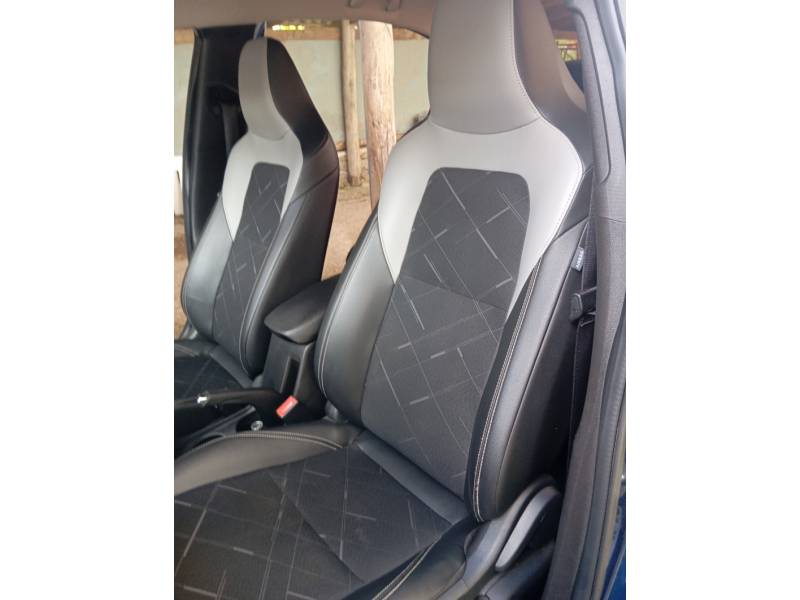 CHEVROLET - ONIX - 2020/2020 - Azul - R$ 74.900,00