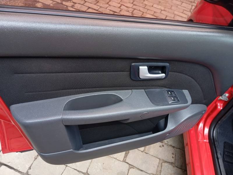 FIAT - SIENA - 2009/2009 - Vermelha - R$ 31.900,00