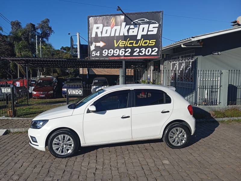 VOLKSWAGEN - GOL - 2022/2022 - Branca - R$ 61.900,00