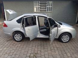 FORD - FIESTA - 2010/2010 - Prata - R$ 31.900,00