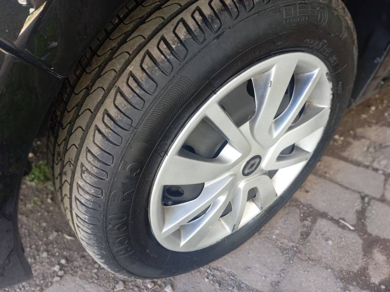 RENAULT - SANDERO - 2012/2012 - Preta - R$ 35.900,00