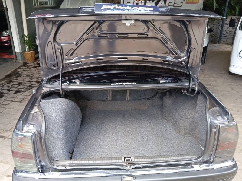 CHEVROLET - OMEGA - 1994/1994 - Preta - R$ 32.900,00