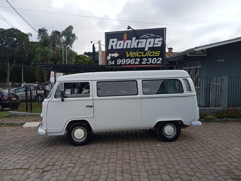 VOLKSWAGEN - KOMBI - 2000/2000 - Branca - R$ 29.900,00