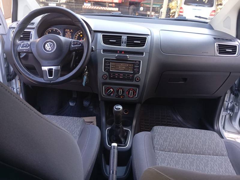 VOLKSWAGEN - SPACEFOX - 2014/2014 - Prata - R$ 46.900,00