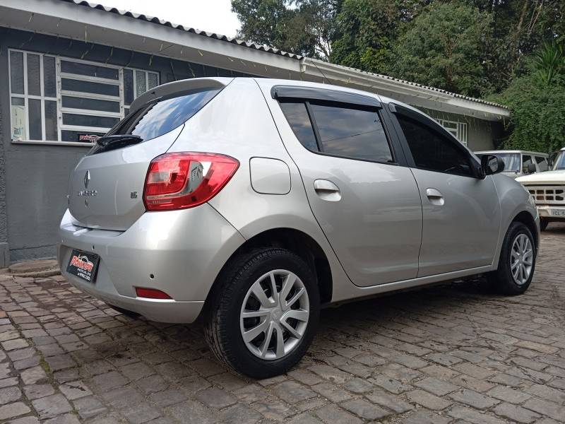 RENAULT - SANDERO - 2019/2019 - Prata - R$ 48.900,00