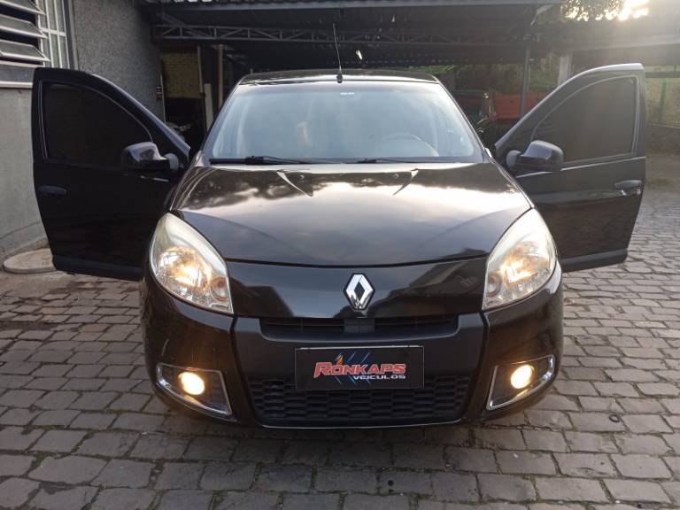 RENAULT - SANDERO - 2012/2012 - Preta - R$ 1,00