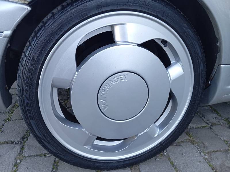 VOLKSWAGEN - SANTANA - 1996/1996 - Prata - R$ 29.900,00