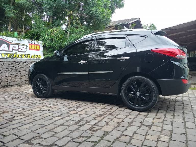 HYUNDAI - IX35 - 2012/2012 - Preta - R$ 55.900,00