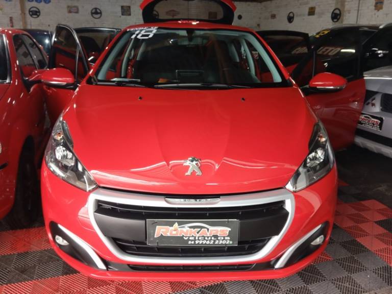 PEUGEOT - 208 - 2018/2018 - Vermelha - R$ 45.900,00