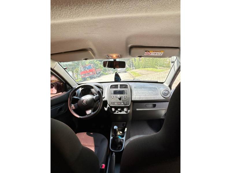 RENAULT - KWID - 2022/2022 - Branca - R$ 1,00