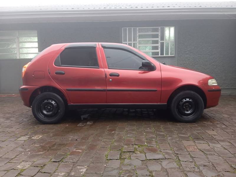 FIAT - PALIO - 2006/2006 - Vermelha - R$ 16.900,00