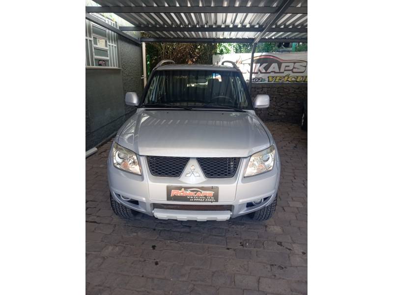MITSUBISHI - PAJERO TR4 - 2010/2010 - Prata - R$ 59.900,00