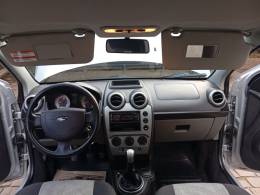 FORD - FIESTA - 2010/2010 - Prata - R$ 31.900,00