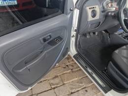 FIAT - PALIO - 2015/2015 - Branca - R$ 33.900,00