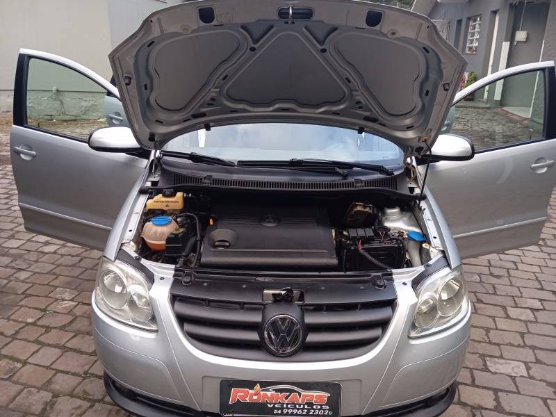 VOLKSWAGEN - SPACEFOX - 2008/2008 - Prata - R$ 31.900,00