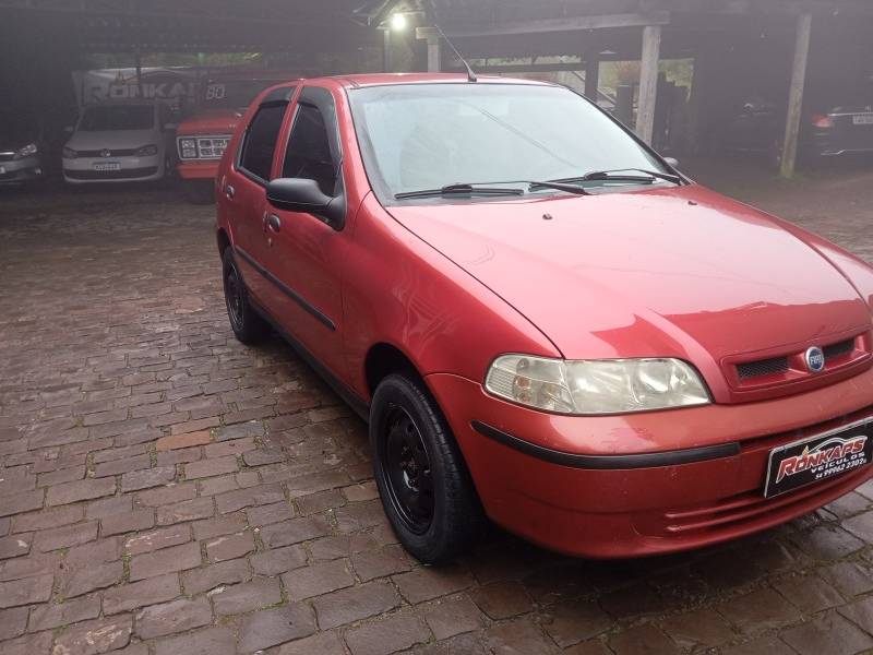 FIAT - PALIO - 2006/2006 - Vermelha - R$ 16.900,00