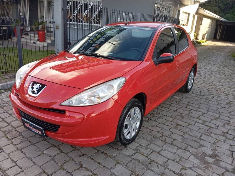 PEUGEOT - 207 - 2014/2014 - Vermelha - R$ 29.900,00