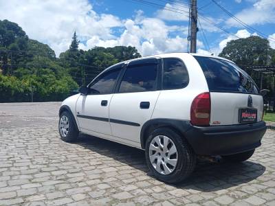 CHEVROLET - CORSA - 1996/1996 - Branca - R$ 17.900,00