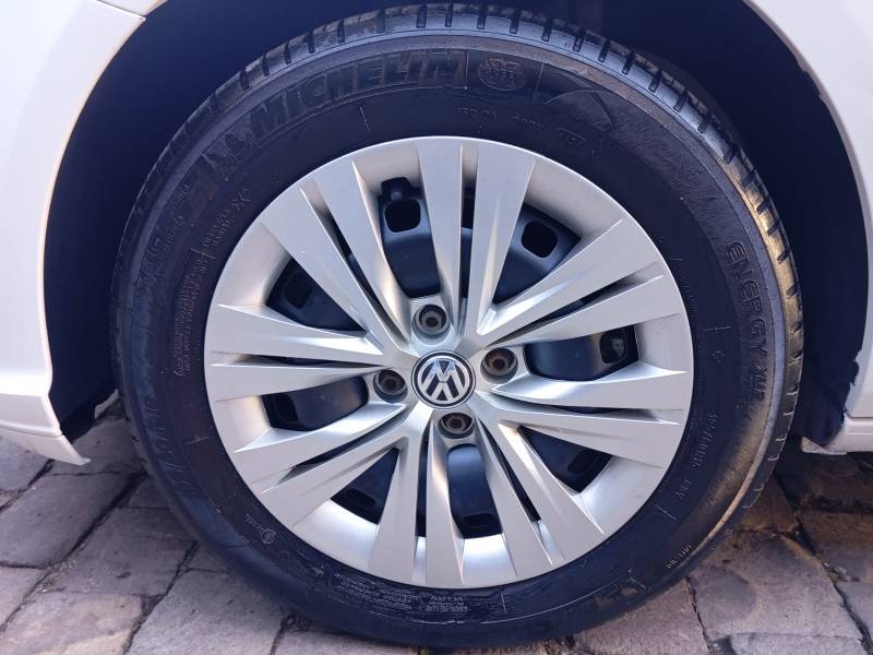VOLKSWAGEN - GOL - 2022/2022 - Branca - R$ 61.900,00