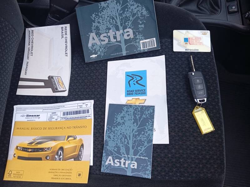 CHEVROLET - ASTRA - 2011/2011 - Prata - R$ 39.900,00