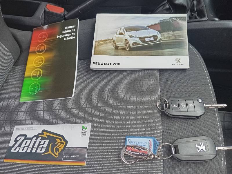 PEUGEOT - 208 - 2018/2018 - Vermelha - R$ 45.900,00