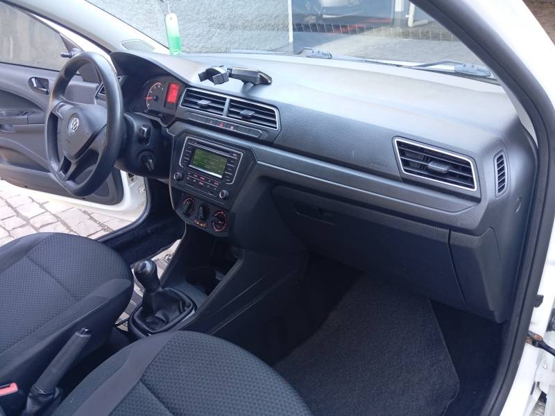 VOLKSWAGEN - GOL - 2022/2022 - Branca - R$ 61.900,00
