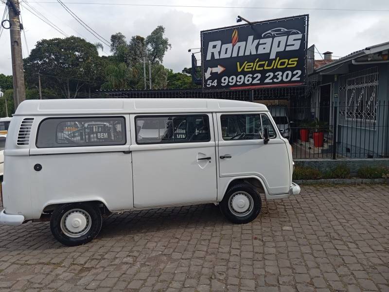 VOLKSWAGEN - KOMBI - 2000/2000 - Branca - R$ 29.900,00
