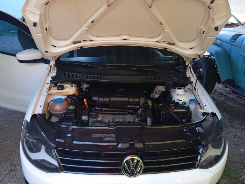 VOLKSWAGEN - FOX - 2011/2011 - Branca - R$ 31.900,00