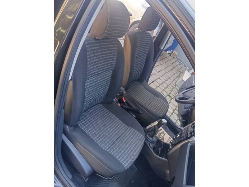 RENAULT - SANDERO - 2012/2012 - Preta - R$ 35.900,00