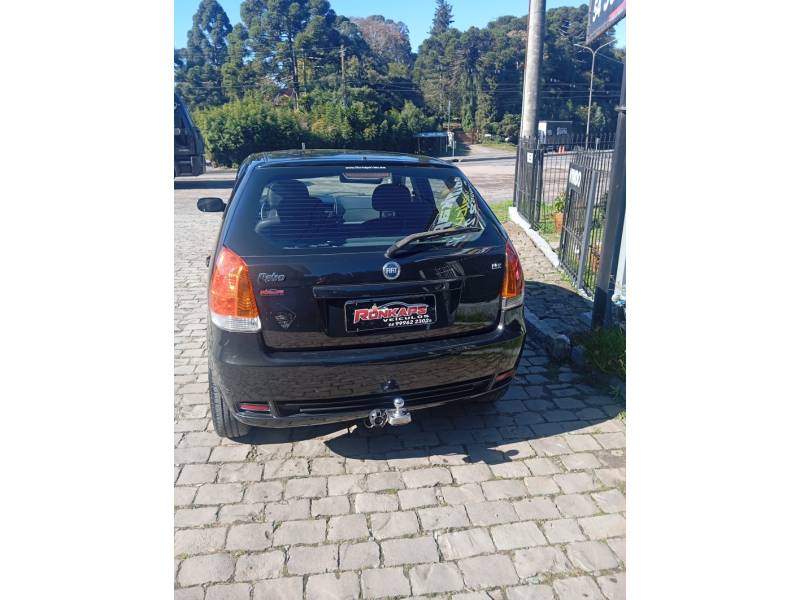 FIAT - PALIO - 2005/2005 - Preta - R$ 15.900,00