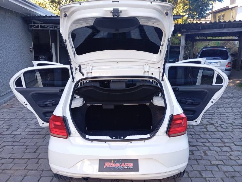 VOLKSWAGEN - GOL - 2022/2022 - Branca - R$ 61.900,00
