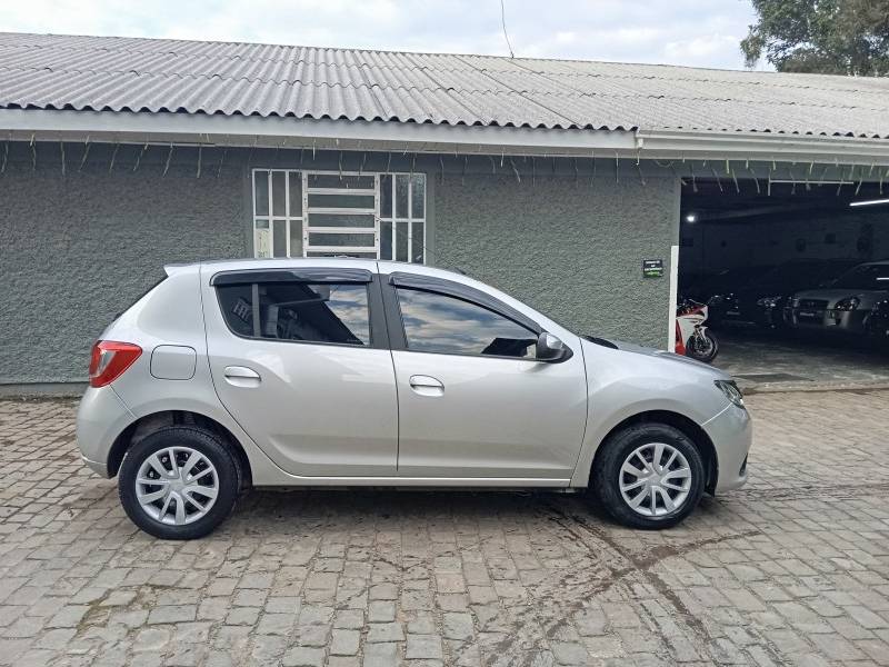 RENAULT - SANDERO - 2019/2019 - Prata - R$ 48.900,00