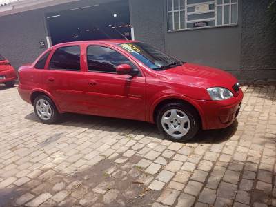 CHEVROLET - CORSA - 2009/2009 - Vermelha - R$ 31.900,00