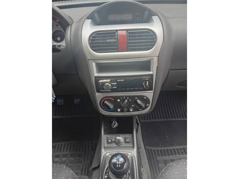 CHEVROLET - CORSA - 2009/2009 - Vermelha - R$ 31.900,00