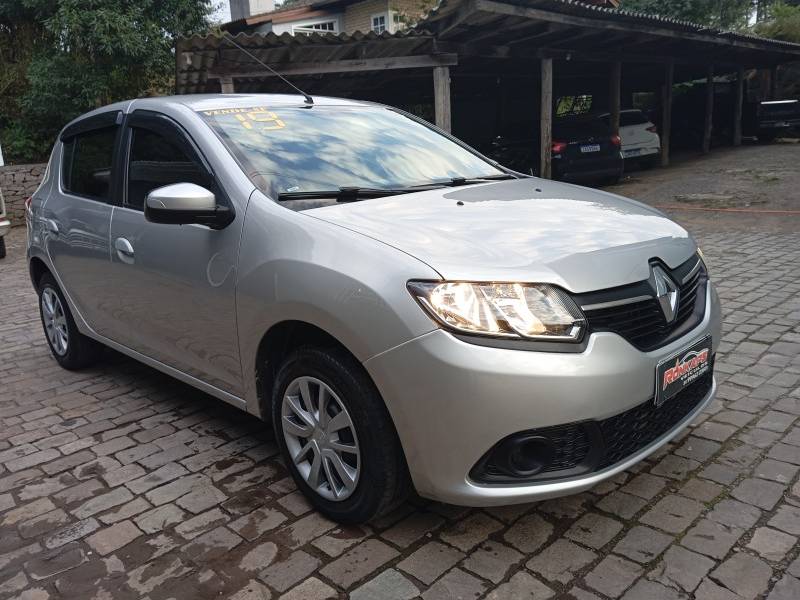 RENAULT - SANDERO - 2019/2019 - Prata - R$ 48.900,00